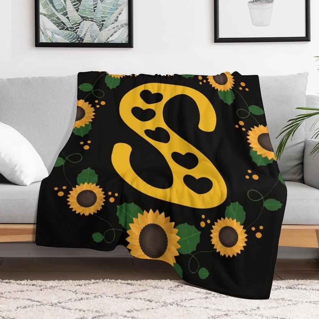 Monogram Letter S Throw Blanket Warm Flannel Blanket for Couch Chair Bedroom
