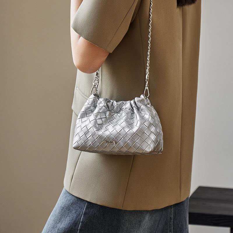 Mrs. Qiao Bag 2025 Cloud Bag Autumn Winter Chain Bag Women's Crossbody Small Bag Woven Genuine Leather Women's Bag