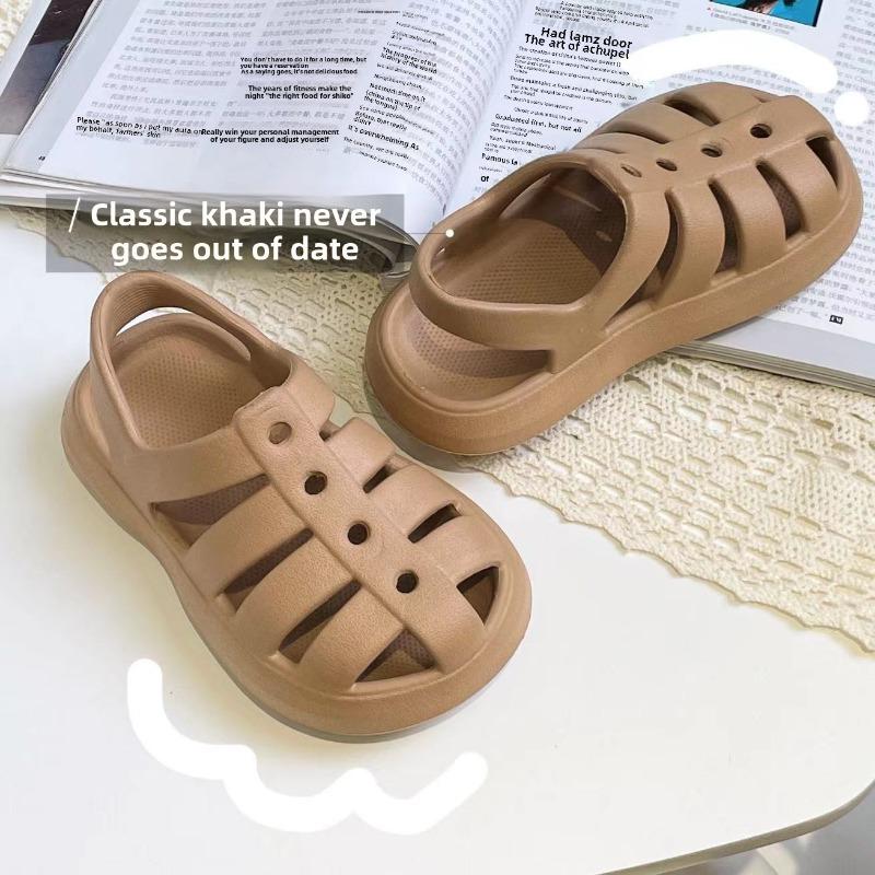 Children's Roman Sandals Boys and Girls Kindergarten Summer Soft-soled Hole Shoes Beach Shoes Bag Head Non-slip Classmates