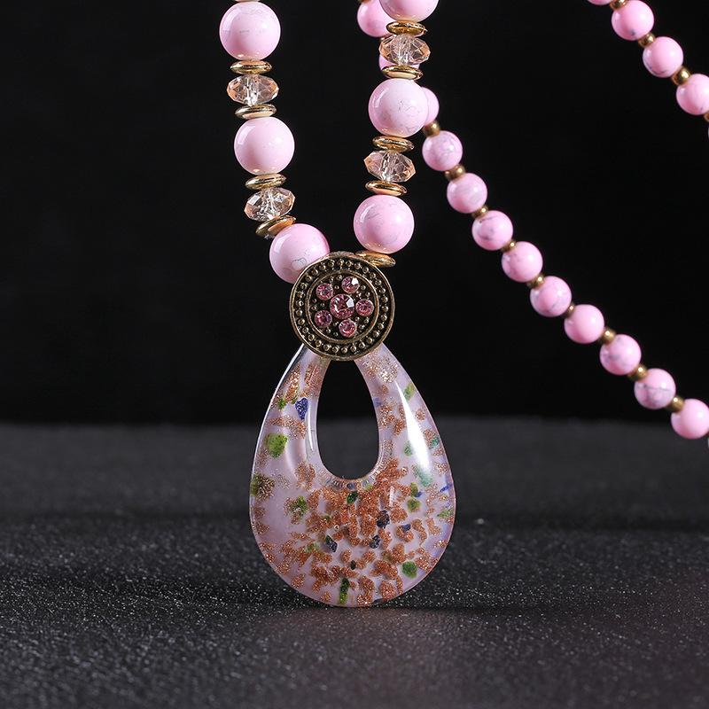 

Этническое колье-цепочка для свитера с подвеской-каплей и бусинами