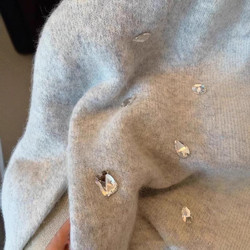 Gray Heavy Industry Diamond-encrusted Soft Waxy Knitted Sweater Women's Autumn and Winter New Sweater Design Sense Niche Lazy Wind Loose Top