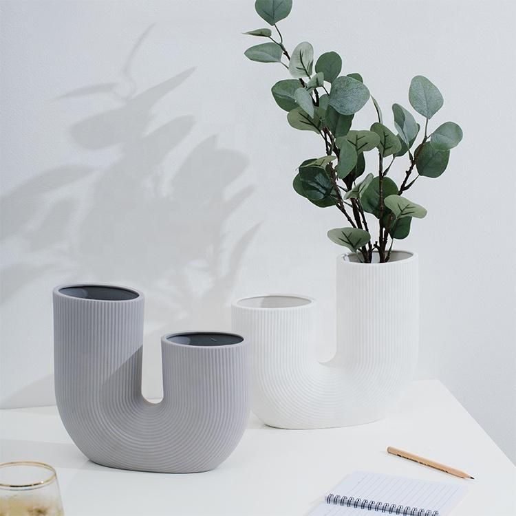 Hot Selling Creative U Shaped Gift Flower Vases Porcelain Decor Vase for Wedding