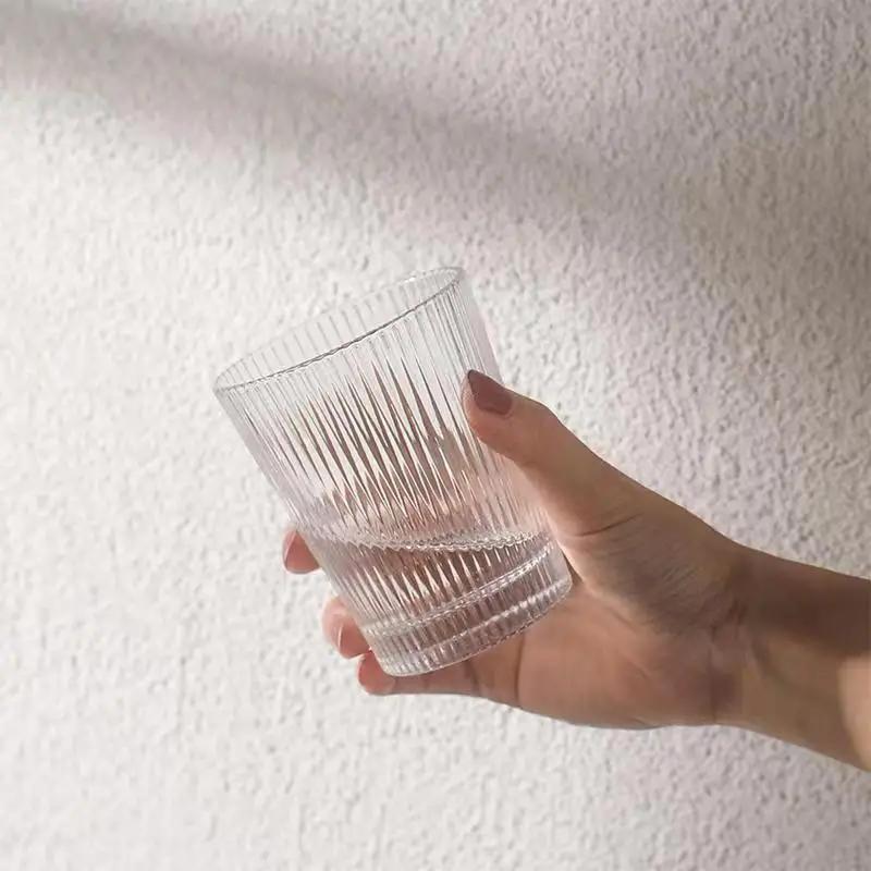 Glasbeker in Koreaanse stijl Sapdrank Koffiekop Verticaal patroon Transparant Whiskyglas Handgemaakt Creatief Fancy Glas Wijnkop