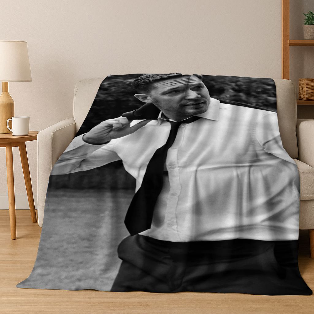 3D Tom Hardy Art Actor Star Flannel Blanket,Cozy Soft Throw Blanket for Home Bedroom Bed Sofa Picnic Office Cover Kids Gift