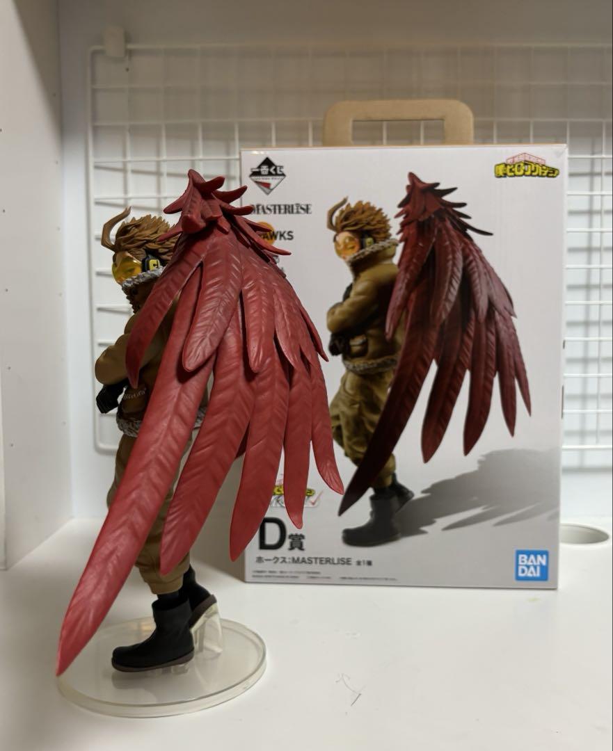 

[USED] My Hero Academia Hawks Figure