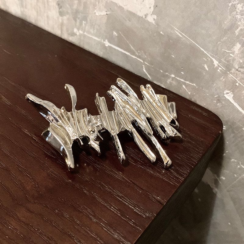 Fashion Irregular with Personality Metal Brooch Minimalist Niche Design Suit Coat Pin Corsage Easiest for Match Accessories Silver