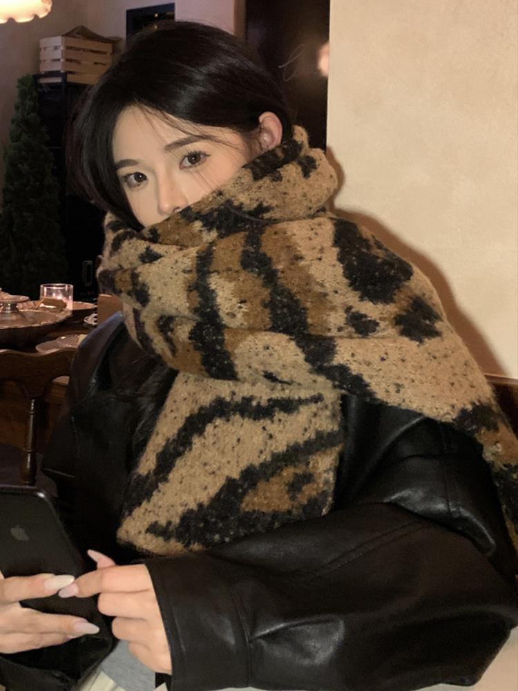 Women Winter Knitted Scarf Headscarf Ladies Men Casual Leopard Print Warm Scarve Mujer Male Foulard Soft Wrap Shawl New Unisex