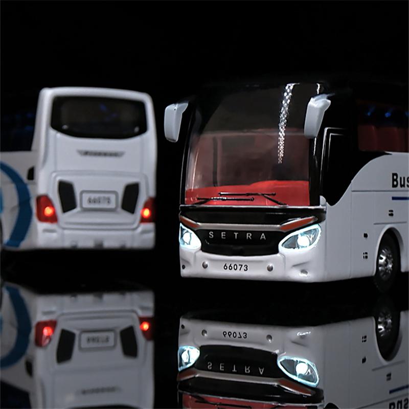 1/32 Electric Tourist Toy Traffic Bus Alloy Car Model Diecasts Simulation Metal Toy Business Bus Model Sound and Light Childrens Gift