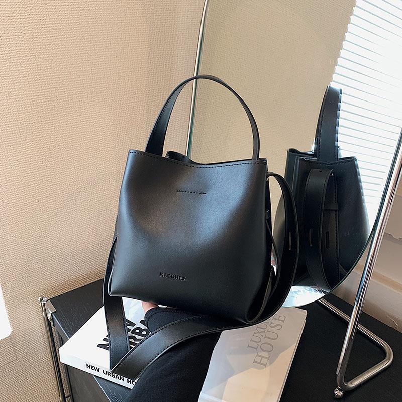 Retro Handbag Women's Bag 2025 New Trendy Korean Bucket Bag Niche Versatile Large-capacity Shoulder Messenger Bag