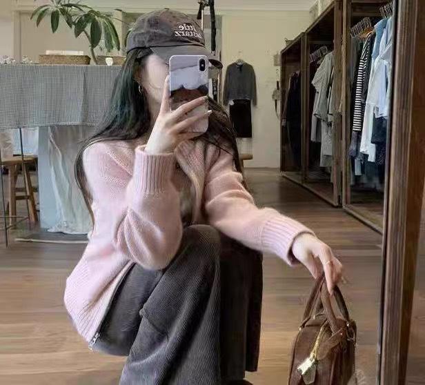 Women's Stylish Short Wool Knit Cardigan, Round Neck, Autumn Winter Cashmere Sweater Coat with Double Zipper.