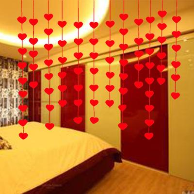 1 Set Delicate Heart Wide Application Shape Garland Eye-catching Non Woven Fabric Vertical Wall Love