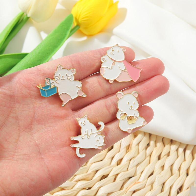 Cute Cartoon Cat Enamel Pin Brooch Adorable Creative Animal Jewelry Accessory
