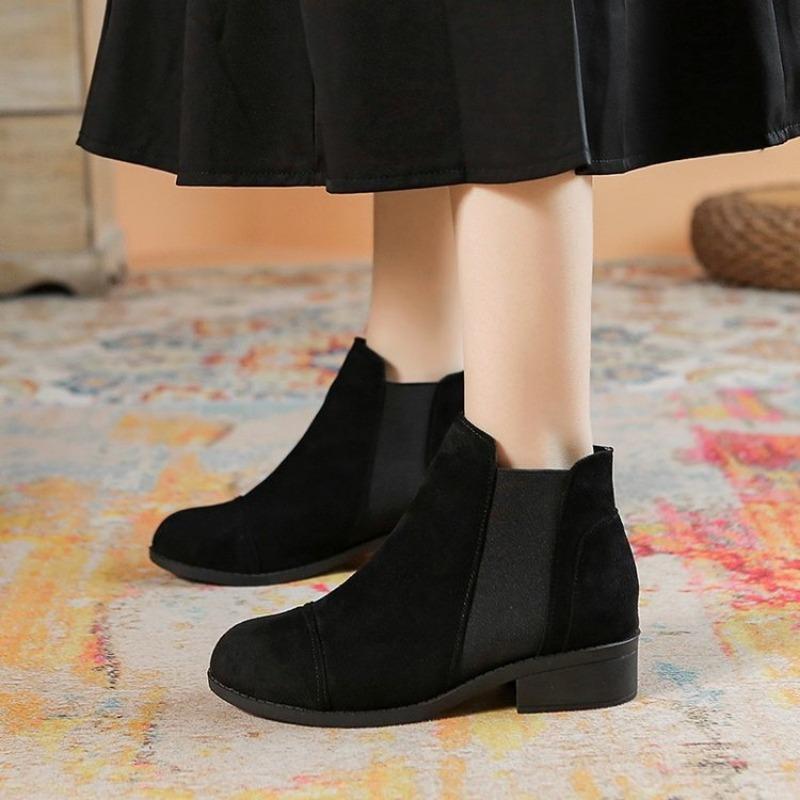 Chelsea boots autumn and winter new women's boots thick heel fashion boots bare boots large size retro short boots women
