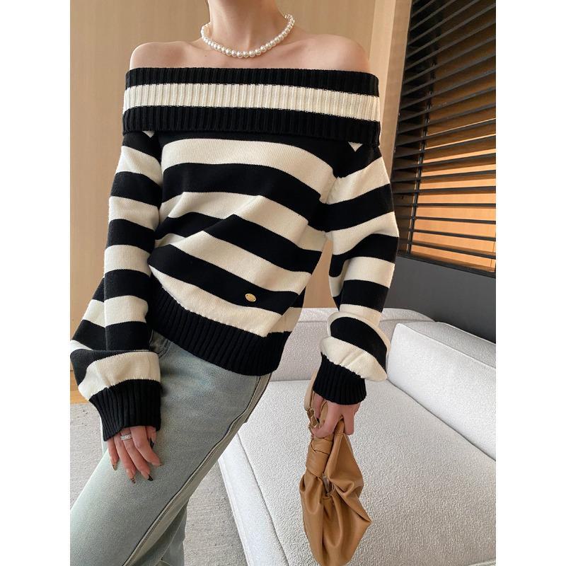 

Sinan One-Shoulder Striped Pullover Sweater SN6849 One Size чорний/білий
