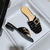 Móda 2024 léto dámská svrchní obuv pantofle britský styl kovová dekorace dámská ležérní obuv vysoký podpatek do práce a na chůzi 41-43