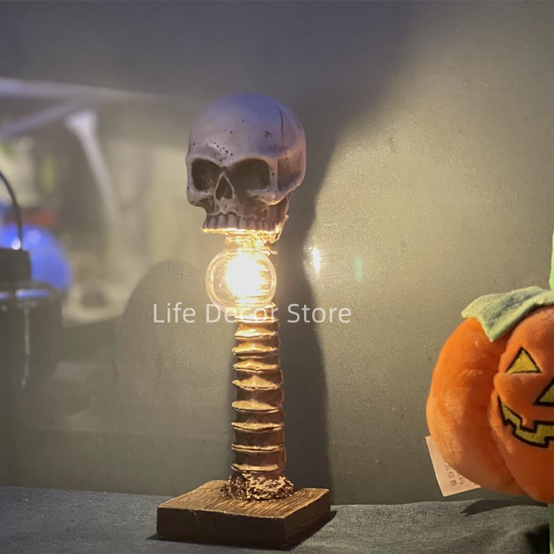 Halloween Skull Skeleton Lamp Horror 3D Statue New Table Light Creative Party Ornament Prop Home Bedroom Decoration Scary Prop