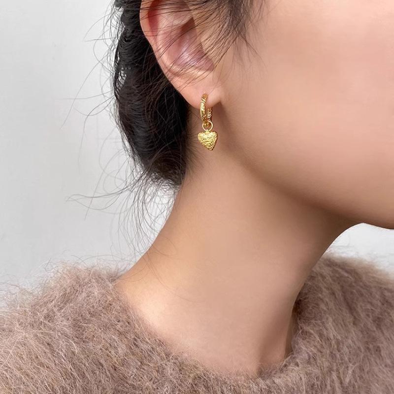 Asymmetric Love Heart Tiger's Eye Earrings Retro Foreign High-end Texture Detachable Design Casual Versatile Women's Niche Fashion Earrings