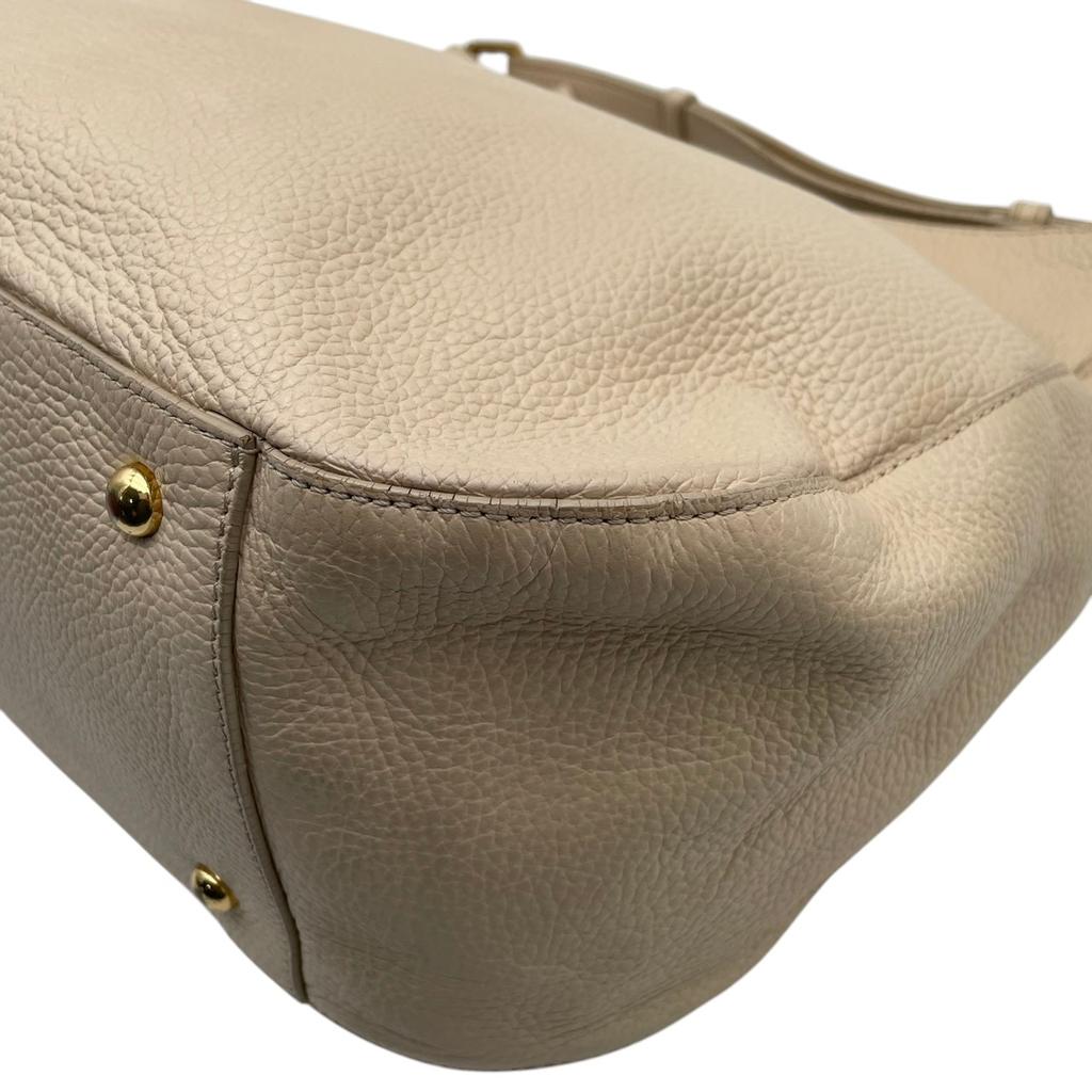 Used  One Shoulder BagShoulder Bag Ivory/gold Leather Women