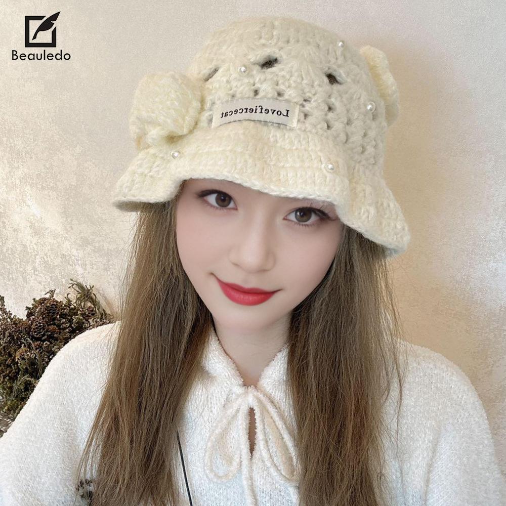Koreanische Version von Handgemachten Blumen Gehäkelte Perle Fischerhut für Damen Niedlich und Vielseitig Gesicht Zeigend Klein Wolle Gestrickter Topfhut Herbst und Winter