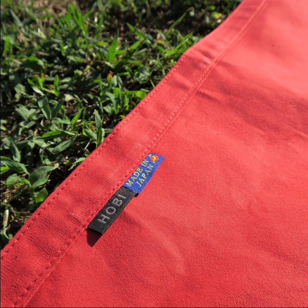 HOBI Cearșaf de supraviețuire de a treia generație 3L x culoare roșie în sol, ultra ușor, hidrofug de înaltă calitate, tratament cu parafină și greutate redusă, multifuncțional