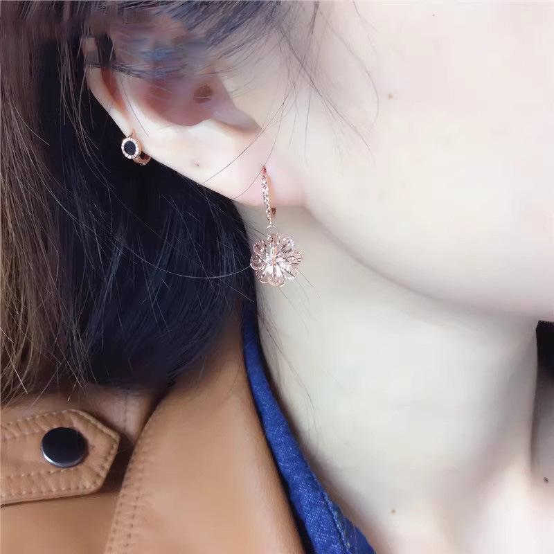 Exquisite Russian 585 Purple Gold European Snowflake Ear Buckle Shiny Temperament Rose Gold Plated Hollow Flower Earrings