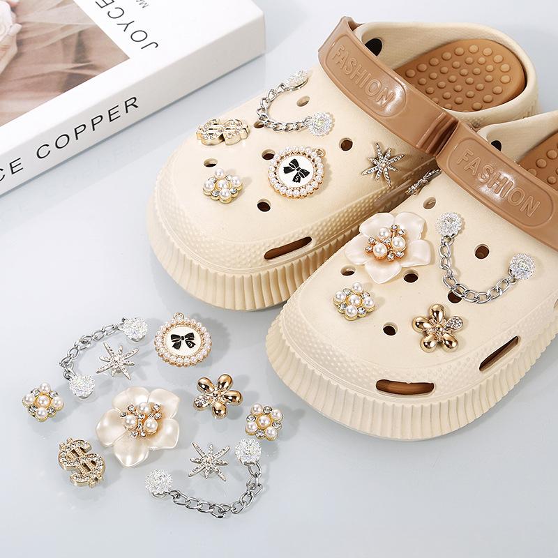 10PCS Fashion Shoe Charms Set Accessories Hole Shoe Buckle Crystal Pearl Damond Chain Shoe Flower DIY Shoes Decorations Gift