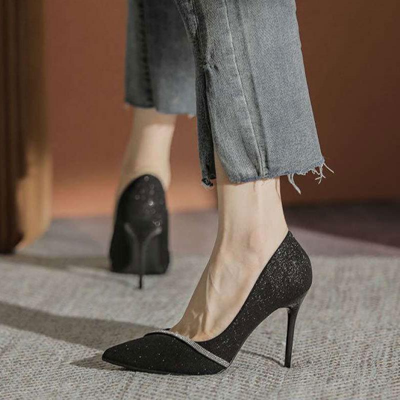 Neuer Spot Französische High Heels Strass Pendler Damenschuhe Mode Flacher Mund Einzelne Schuhe Damen 9cm Pfennigabsatz Spitzkopf
