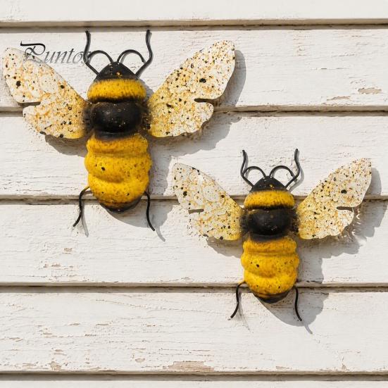 Decorative Bee for Fence 2PCS 3D Metal Wall Art Decor, Iron Sculpture Hanging Garden Yard Ornament, Weatherproof Outdoor Decor Patio Whimsical