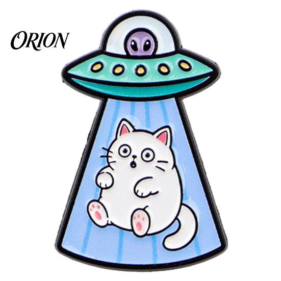 Cat Shaped Brooch Enamel UFO Metal Brooch, Aliens Ship Kitten Badge Pin, Clothing Bag Scarves Hat Accessories for Men Women Lapel Pin