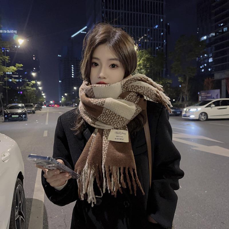 Cozy Retro-Style Unisex Cashmere Imitation Scarf – Warm Korean-Inspired Shawl for Autumn and Winter