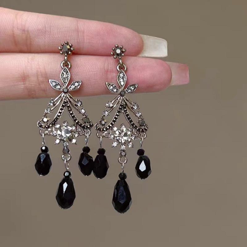 

Шикарные европейские и американские серьги с кисточками: Трендовый дизайн с длинными подвесками, чтобы подчеркнуть ваше лицо - Универсальная эффектная бижутерия для женщин