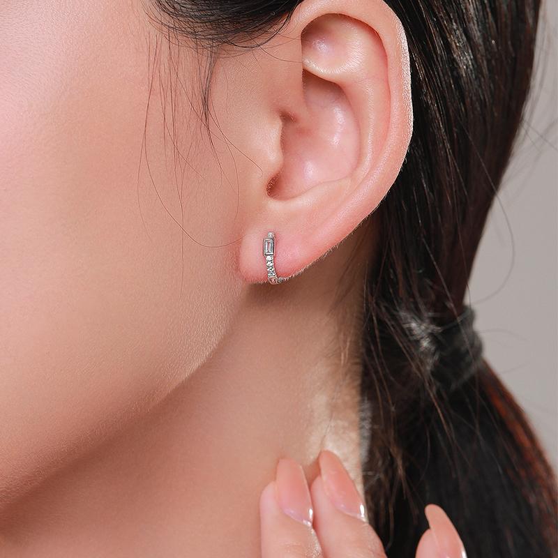 MODIAN Exquisiter rechteckiger klarer Zirkonia-Ohrring aus 925er-Sterlingsilber, funkelnde, einfache Creolen für Frauen, Hochzeitsschmuck