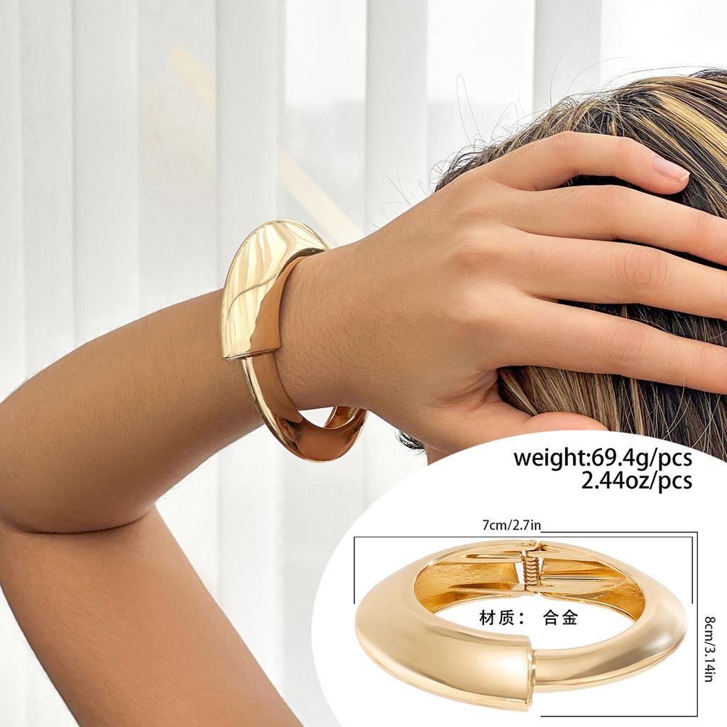 ins exaggerated smooth open hug bracelet, personalized street shot sweet and cool winding Bracelet jewelry