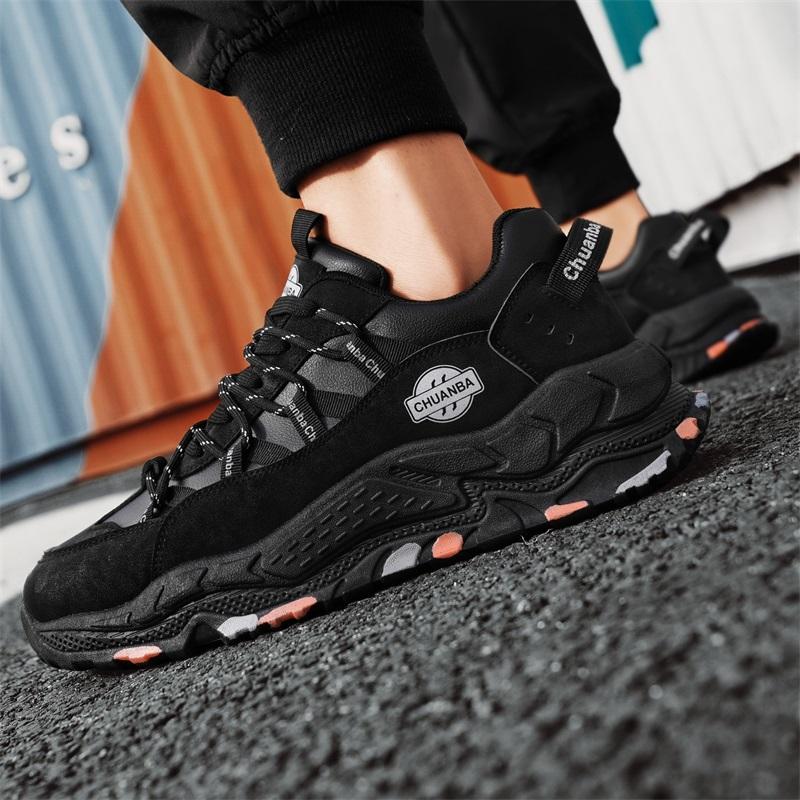 2026 New Thick Soled Comfortable Breathable Outdoor Sports Hiking Retro Labor Protection Casual Sports Men's Shoes
