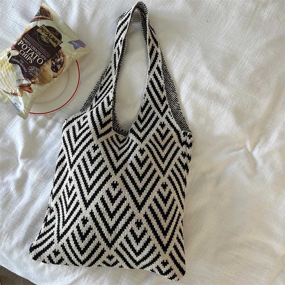Fashion Geometric Contrast Color Handmade Knitted Handbag Women Minimalist Knot Shoulder Bag