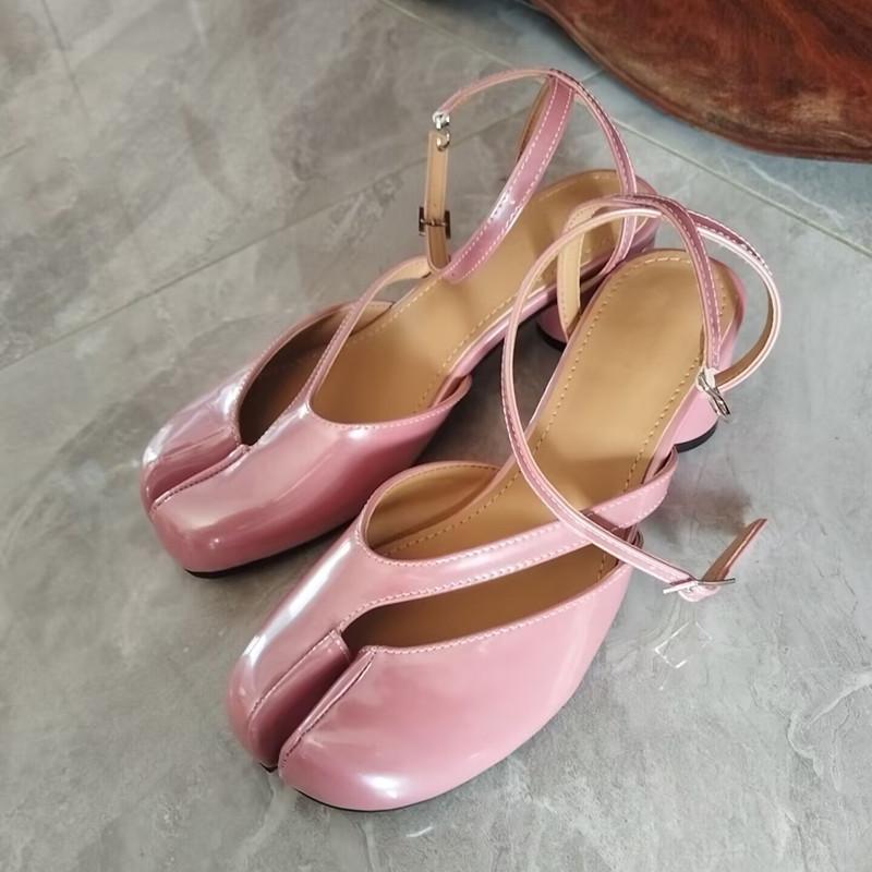 

2026 Fashion Split toe Ankle Strap Women Pumps Sandals Spring Summer Patent Leather 5CM High heels Slingback Chunky Tabi Shoes 35 рожевий
