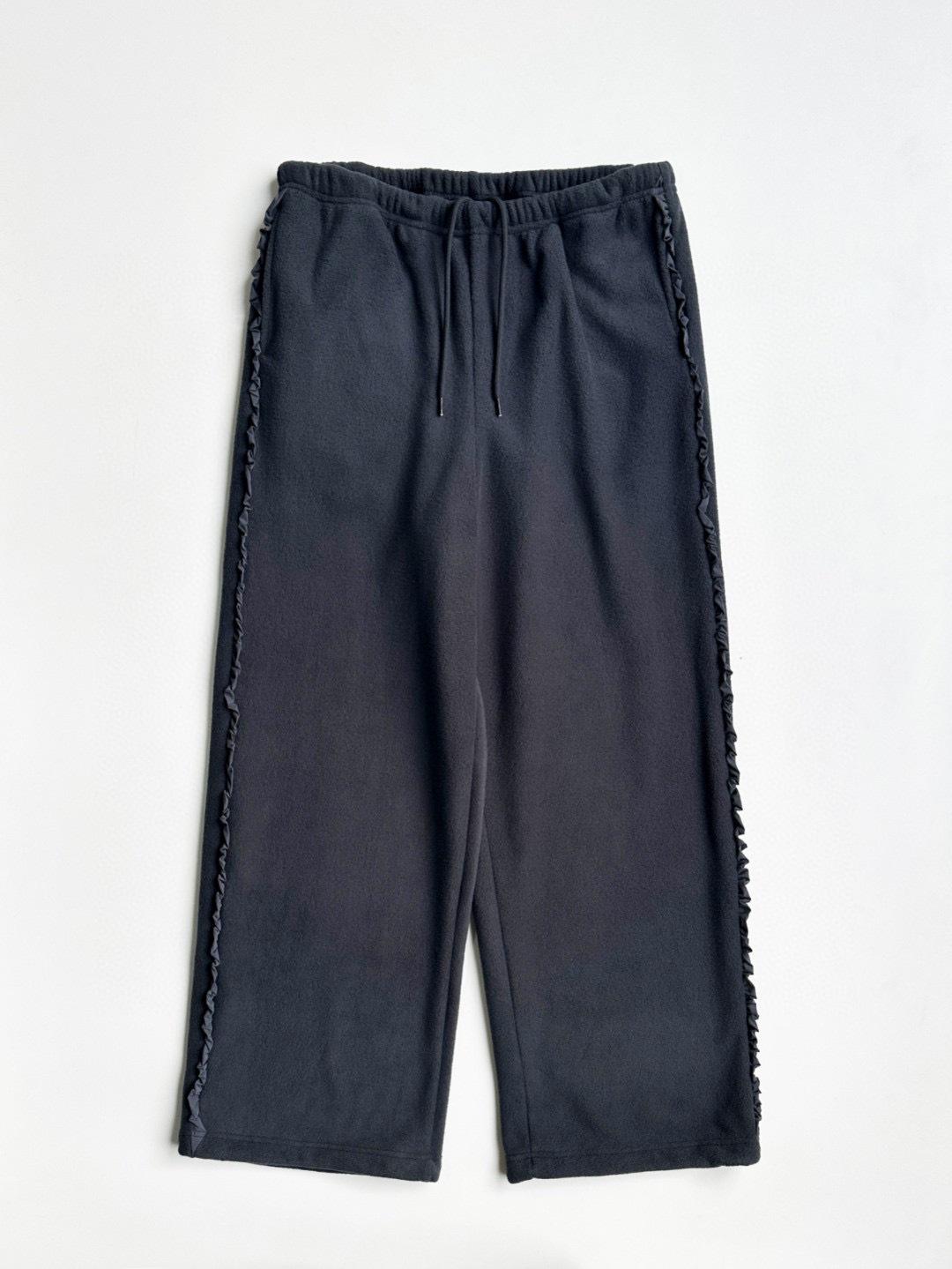 

Available Korean Style Jennie Lace Patchwork Fleece Wide-Leg Casual Pants One Size темно-серого