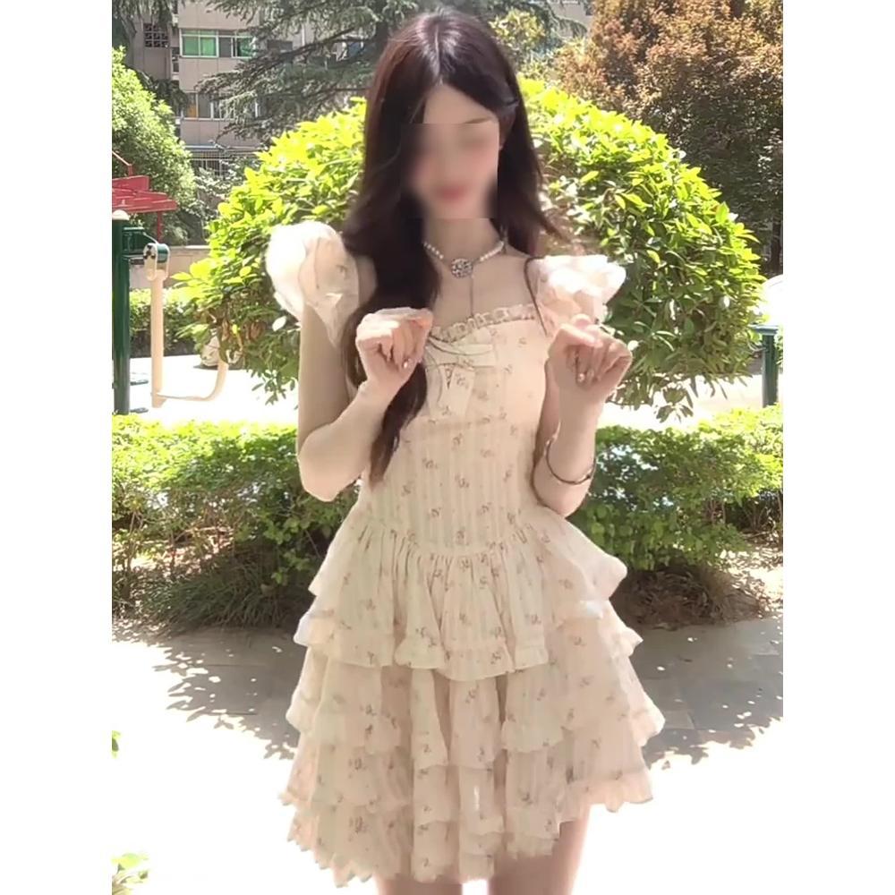 New small floral dress for women in summer, sweet and gentle wind, waist and thin small flying sleeve short skirt
