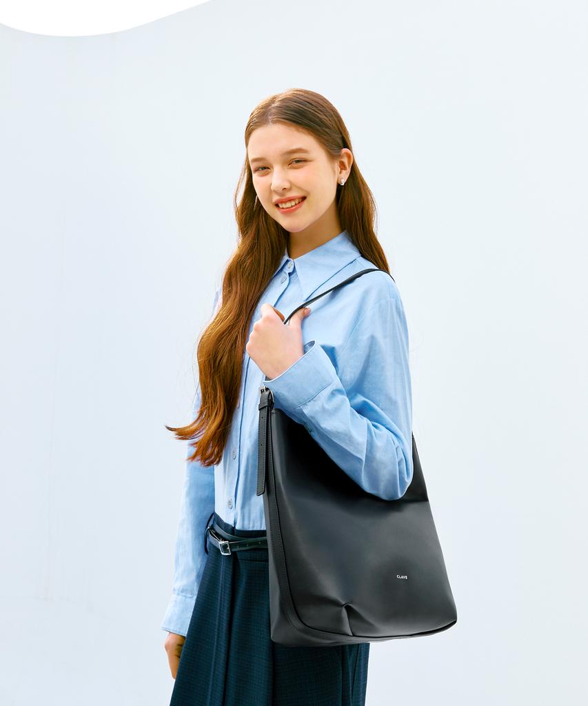 Clave Lily Black Tote Bag