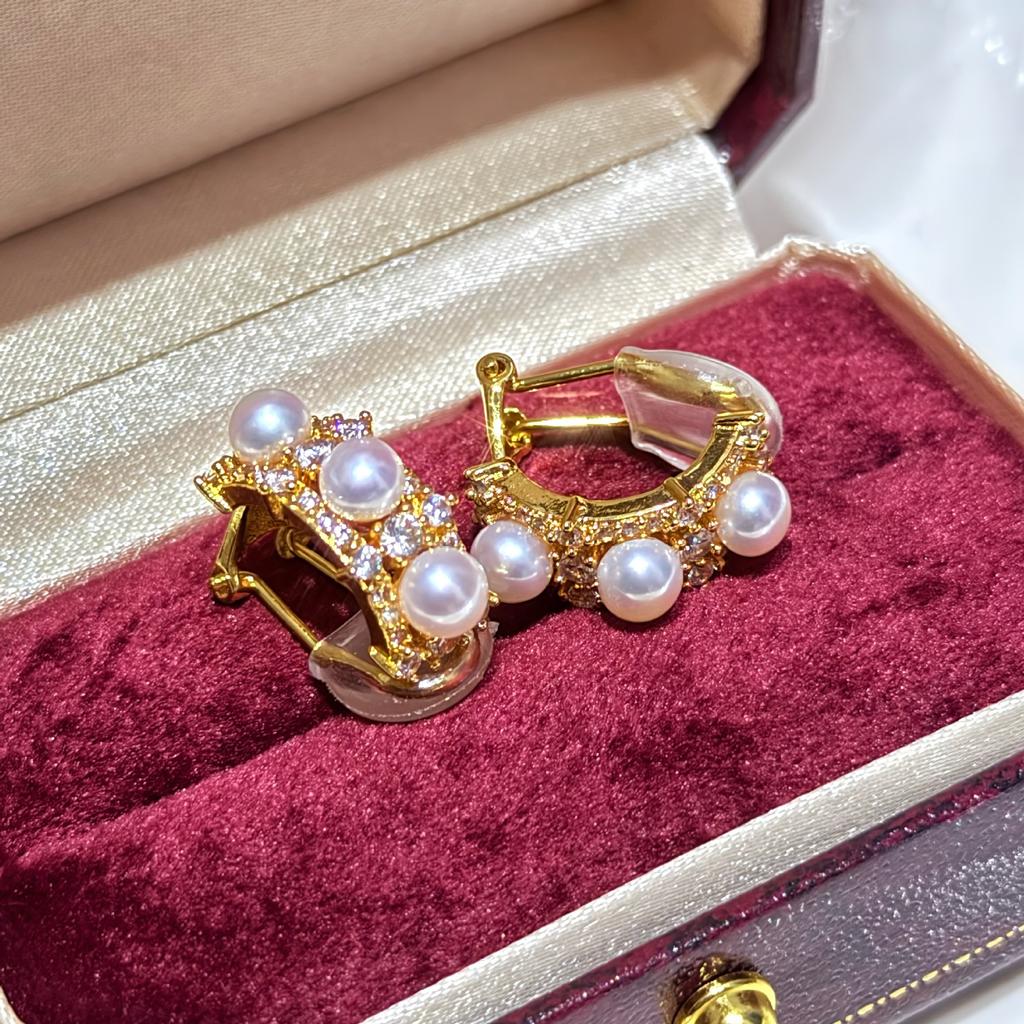 Xiaohongshu influencers are raving about these pain-free, vintage-style multi-bead rings tian Freshwater Pearl Ear Clips, Earrings, and Ear Jewelry