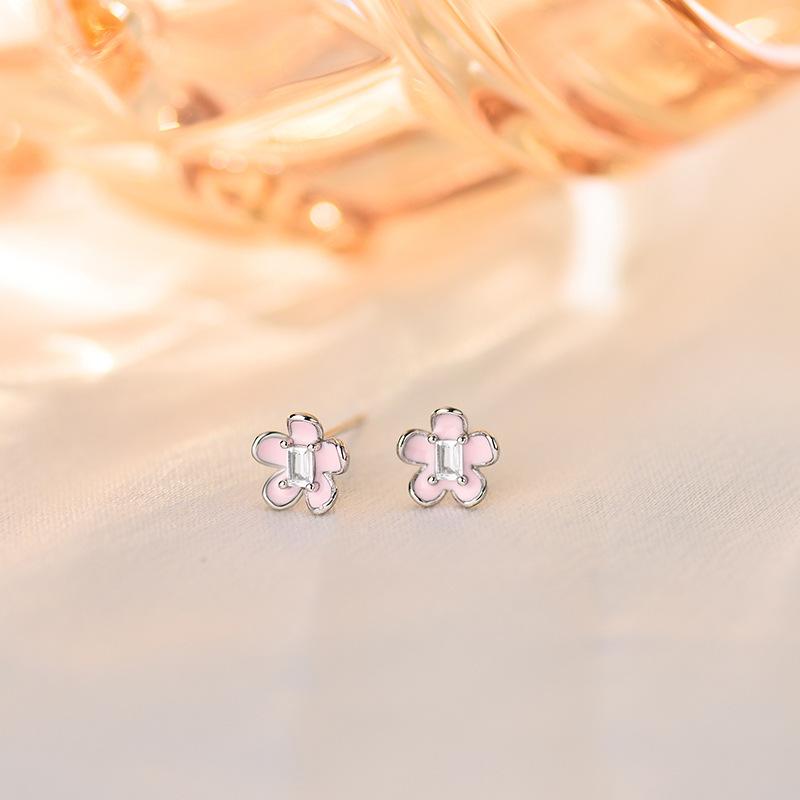 

Серьги с квадратными бриллиантами для женщин, милые серьги с маленькими и милыми мини-цветочками, простые и универсальные