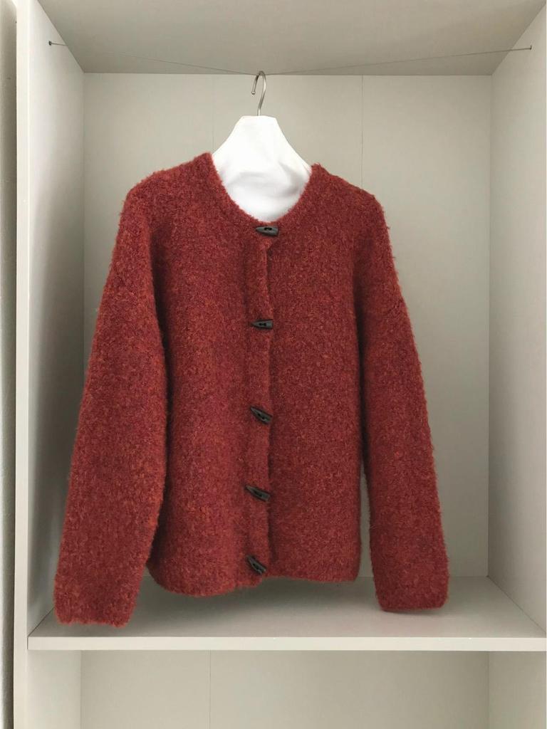 Japanese Style Soft Lamb Toggle Sweater - Women's Thickened, Cute, Comfortable Coat for Autumn 2025, White.