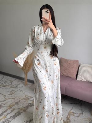 Frühjahr 2025 Hochwertiges französisches Satin-Print-Schwingkleid mit V-Ausschnitt