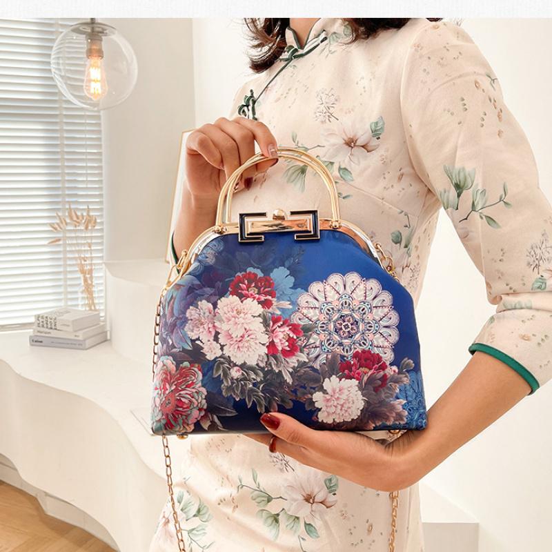 New Wedding Bags Beads Flowers Vintage Bag Shell Lock Hand Bags Women Shoulder Crossbody Bag Chain Fringe Women's Handbags