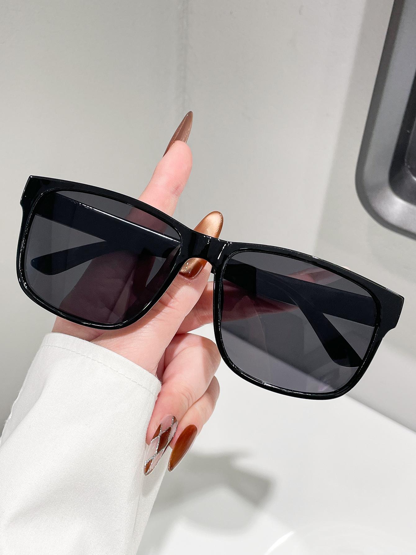 

Retro Solid Color Square Frame Glasses Versatile Simple Style for Daily Wear Street Photography And Driving чорний