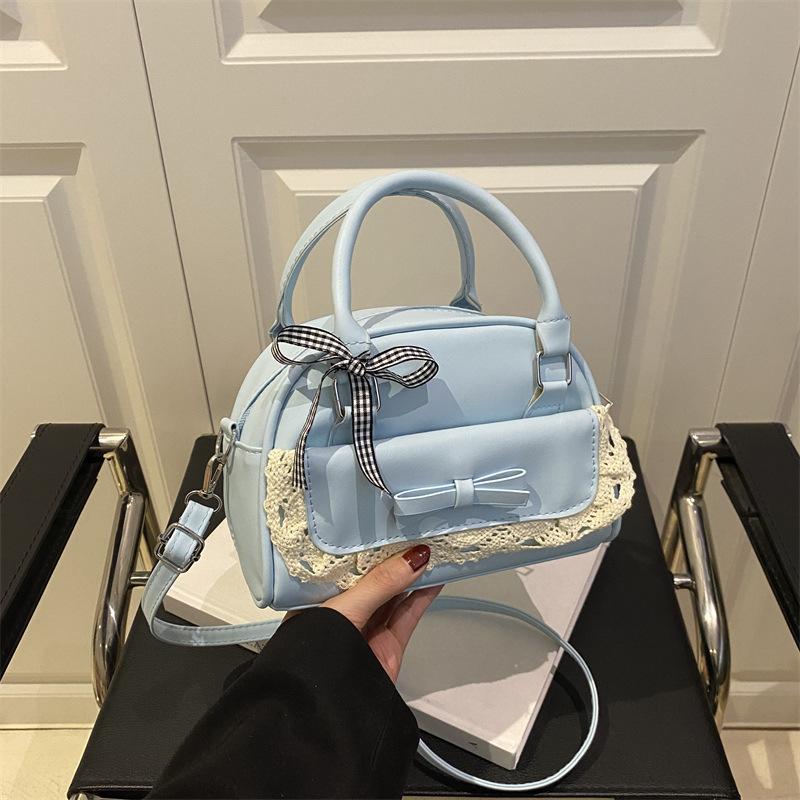 Super Fire Portable Small Bag Women's 2025 New Lace Splicing Retro Women's Shoulder Messenger Bag Commuter Small Square Bag