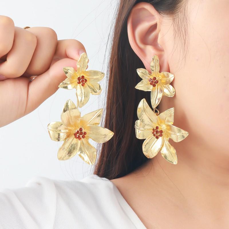 Boho Floral Alloy Earrings Women Gold Tone Dangle Statement Jewelry 2025 Fashion Accessory