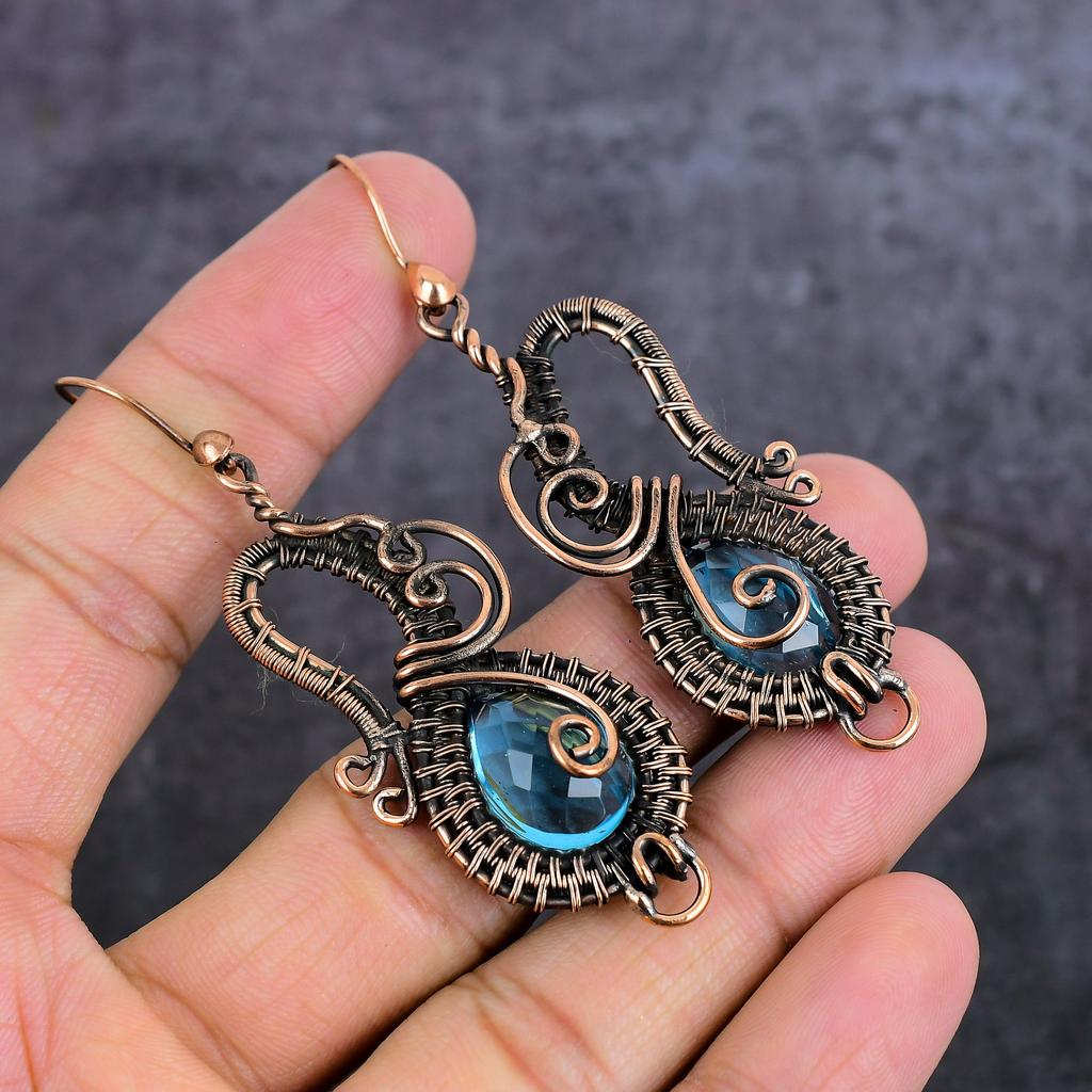 Ručně vyráběný náušnice z měděného drátu s modrým topazem 3,03" l1o02