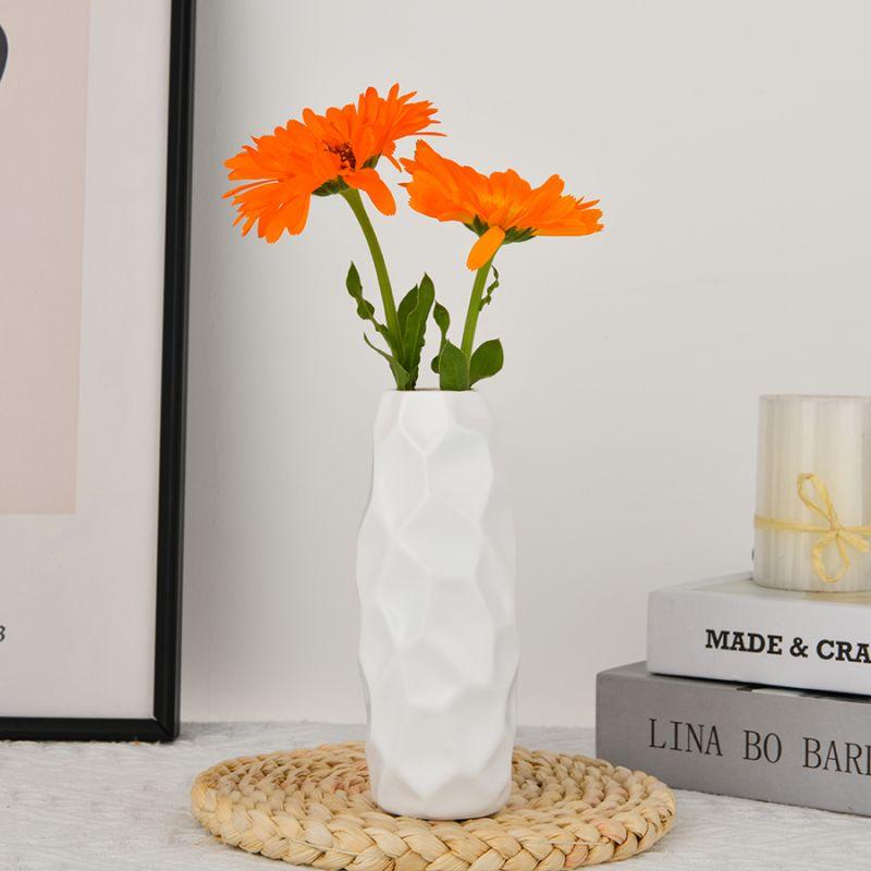 Resin Vase for Modern Home Décor, Round Vase for Decoration, Ceramic Vase Minimalist Scandinavian Style Wedding Dining Table Liv