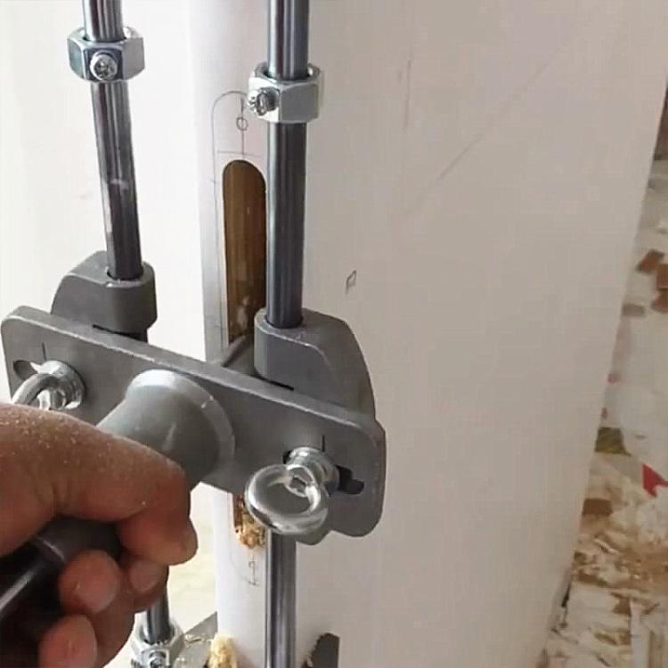 Set di Strumenti per l'Installazione di Serrature per Porte in Legno: Scanalatura, Pulizia e Posizionamento